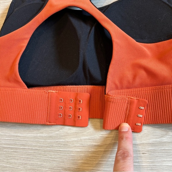 Zyia Active Burnt Orange Premium Ribbed Adjustable Sports Bra - L - Picture 4 of 5